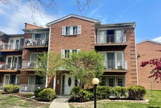 4276 Central Road 302, Glenview, IL 60025