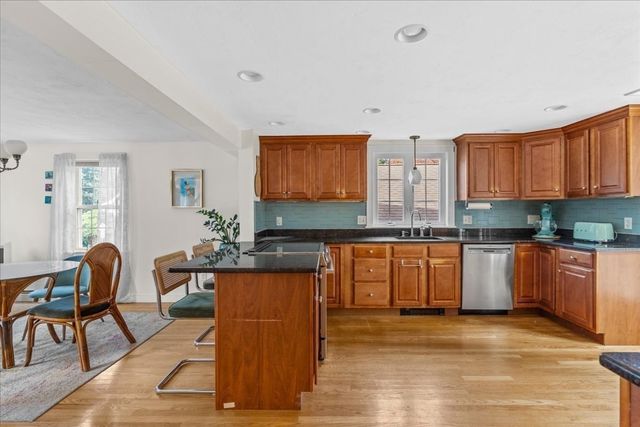70 Church St, Weymouth, MA 02189