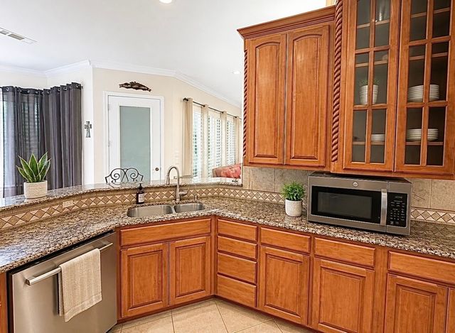 8803 Hampton South Court, Granbury, TX 76049