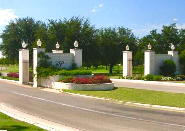 8803 Hampton South Court, Granbury, TX 76049
