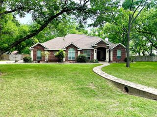 8803 Hampton South Court, Granbury, TX 76049