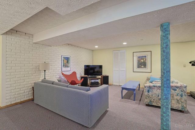 5572 Kingsbury Road, Fairfield, OH 45014