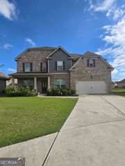 1013 Autumn Drive, Loganville, GA 30052