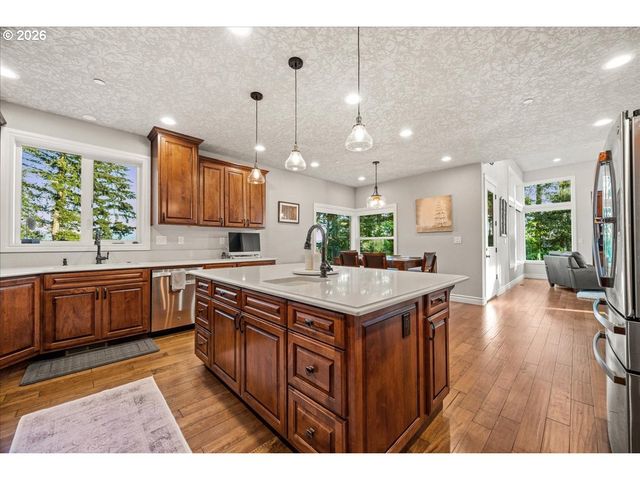 1852 N COLUMBIA RIDGE Way, Washougal, WA 98671