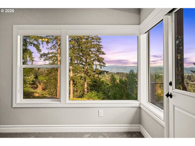 1852 N COLUMBIA RIDGE Way, Washougal, WA 98671