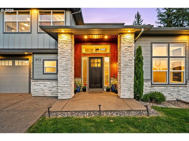 1852 N COLUMBIA RIDGE Way, Washougal, WA 98671