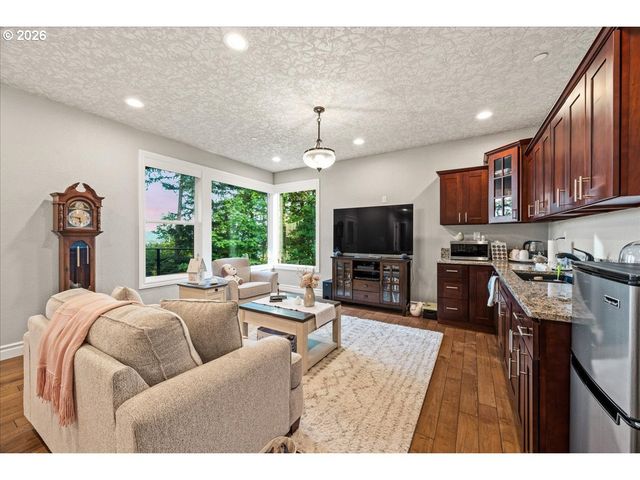 1852 N COLUMBIA RIDGE Way, Washougal, WA 98671