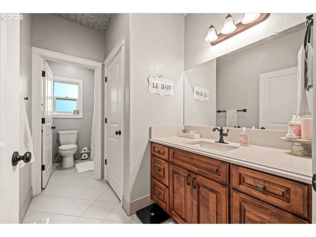 1852 N COLUMBIA RIDGE Way, Washougal, WA 98671