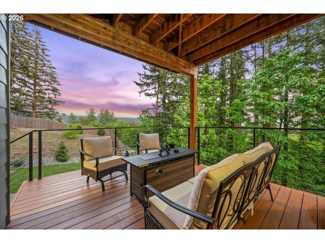 1852 N COLUMBIA RIDGE Way, Washougal, WA 98671