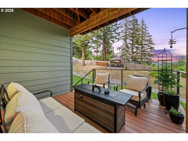 1852 N COLUMBIA RIDGE Way, Washougal, WA 98671