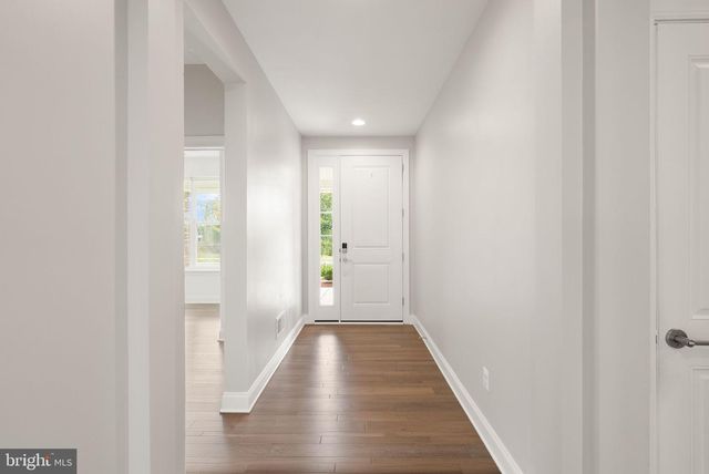 121 COWBIRD ST, Lake Frederick, VA 22630