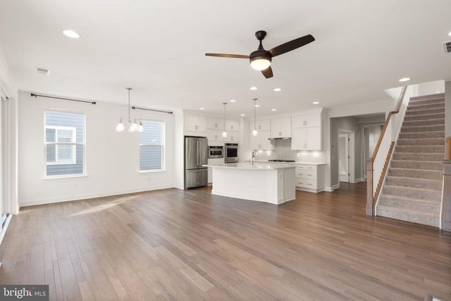 121 COWBIRD ST, Lake Frederick, VA 22630