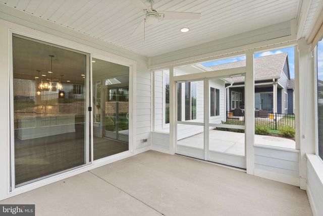 121 COWBIRD ST, Lake Frederick, VA 22630