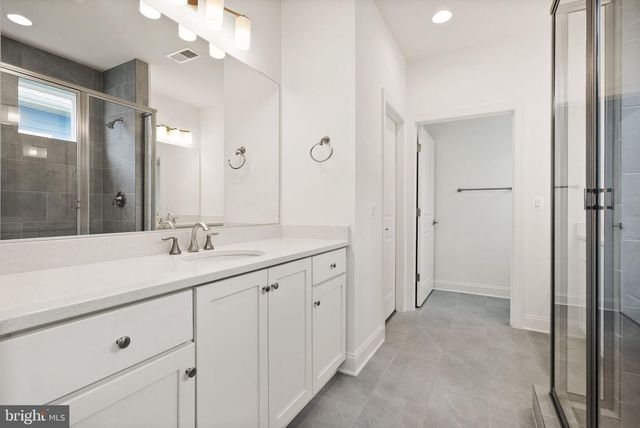 121 COWBIRD ST, Lake Frederick, VA 22630