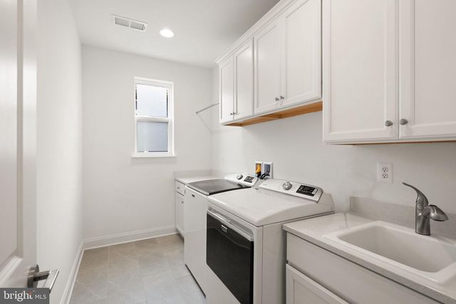 121 COWBIRD ST, Lake Frederick, VA 22630
