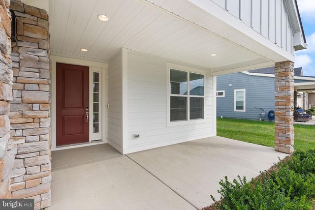 121 COWBIRD ST, Lake Frederick, VA 22630