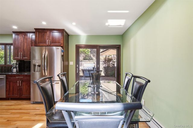 29 Vineyard Road, Huntington, NY 11743