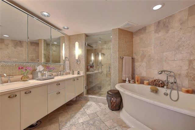 333 Las Olas Way 2101, Fort Lauderdale, FL 33301