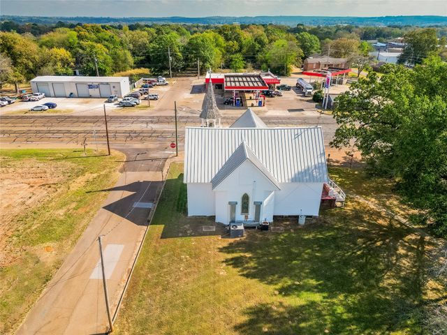 509 Taylor Street, Daingerfield, TX 75638