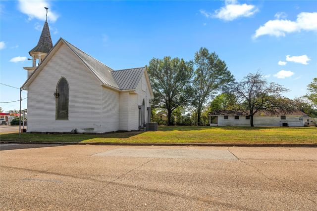 509 Taylor Street, Daingerfield, TX 75638