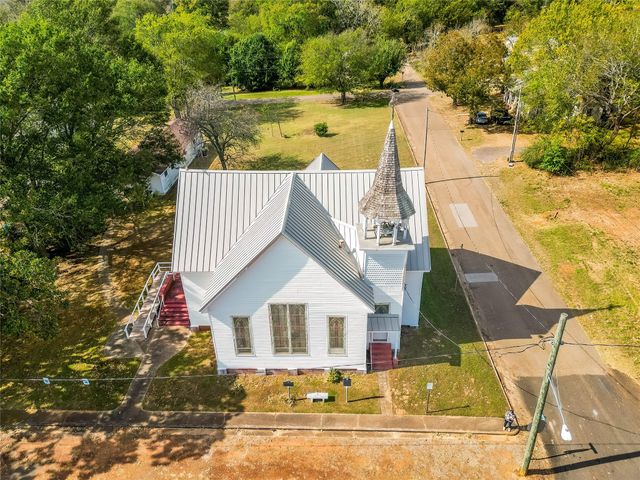 509 Taylor Street, Daingerfield, TX 75638