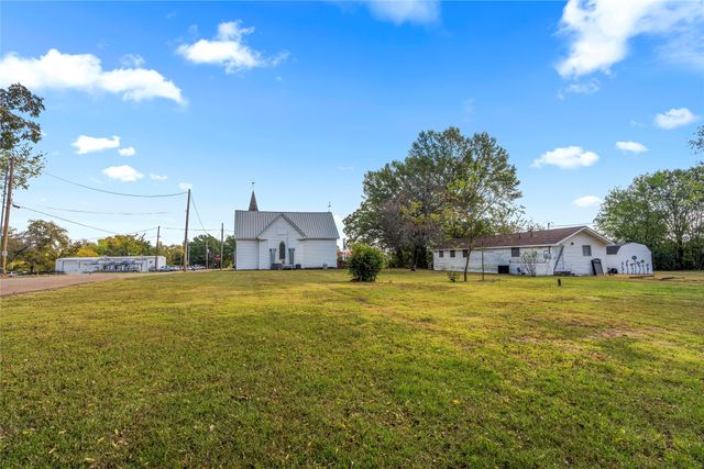 509 Taylor Street, Daingerfield, TX 75638