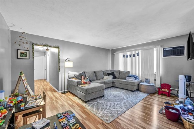 5200 Royalton Road C-9, North Royalton, OH 44133