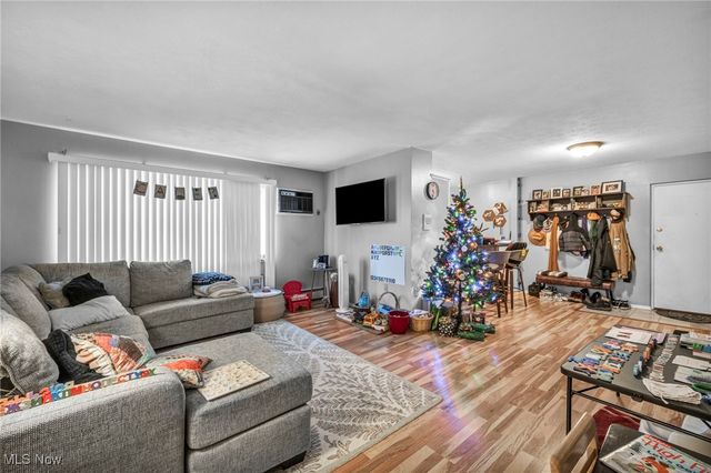 5200 Royalton Road C-9, North Royalton, OH 44133