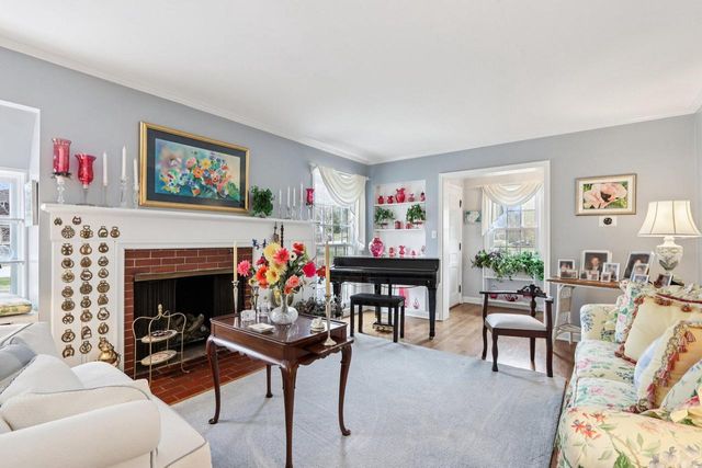 840 Kurtis DRIVE, Elm Grove, WI 53122