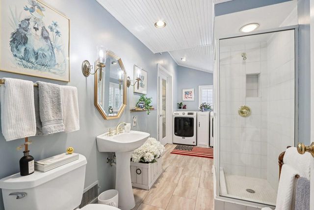 840 Kurtis DRIVE, Elm Grove, WI 53122