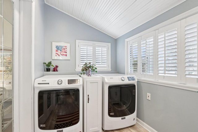 840 Kurtis DRIVE, Elm Grove, WI 53122