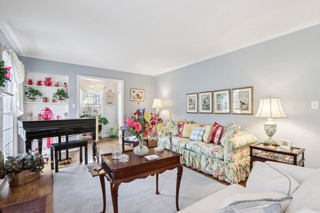 840 Kurtis DRIVE, Elm Grove, WI 53122