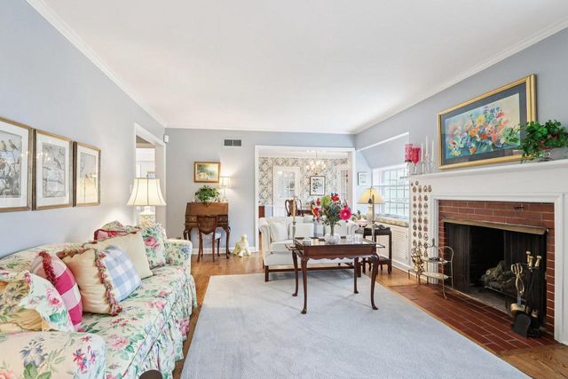 840 Kurtis DRIVE, Elm Grove, WI 53122