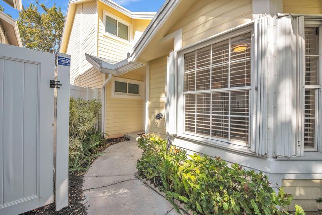 21420 S 54th Drive, Boca Raton, FL 33486