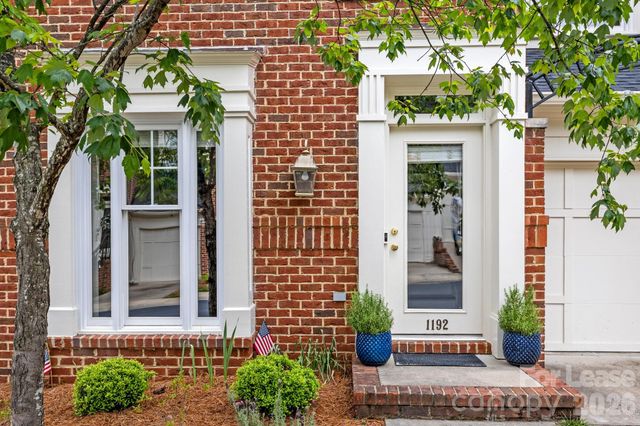 1192 Hampton Gardens Lane, Charlotte, NC 28209