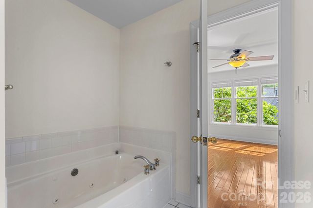 1192 Hampton Gardens Lane, Charlotte, NC 28209