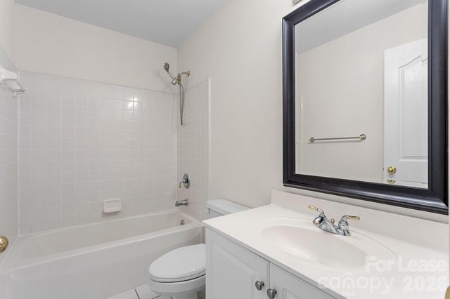 1192 Hampton Gardens Lane, Charlotte, NC 28209