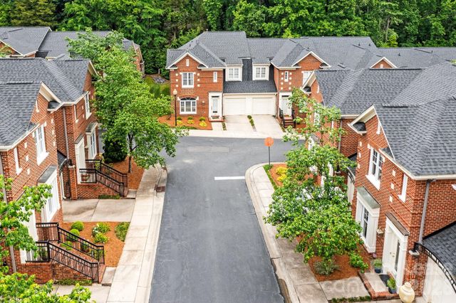 1192 Hampton Gardens Lane, Charlotte, NC 28209