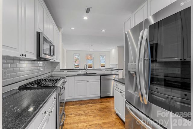 1192 Hampton Gardens Lane, Charlotte, NC 28209