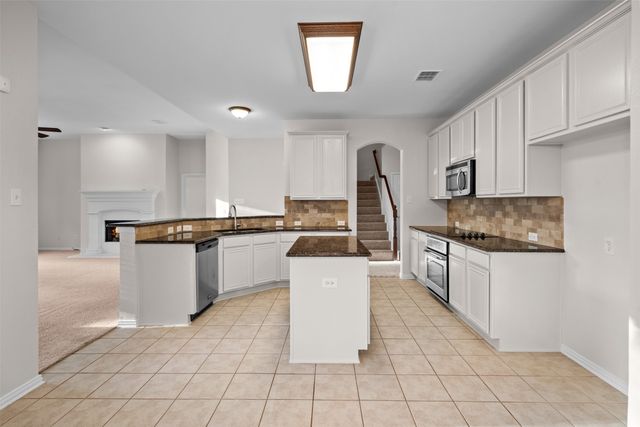 11841 Moorhen Circle, Fort Worth, TX 76244