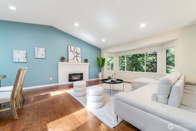 839 NE 200th Street, Shoreline, WA 98155