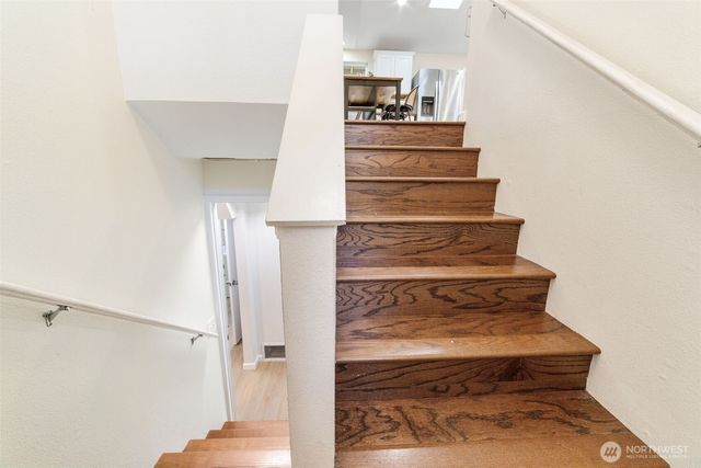 839 NE 200th Street, Shoreline, WA 98155
