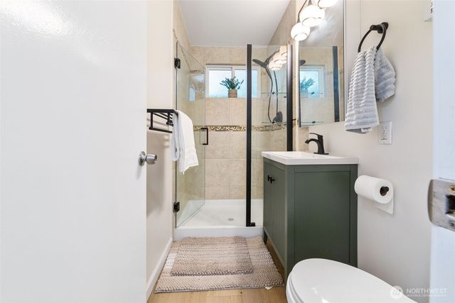 839 NE 200th Street, Shoreline, WA 98155