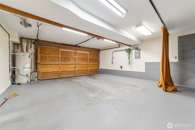 839 NE 200th Street, Shoreline, WA 98155