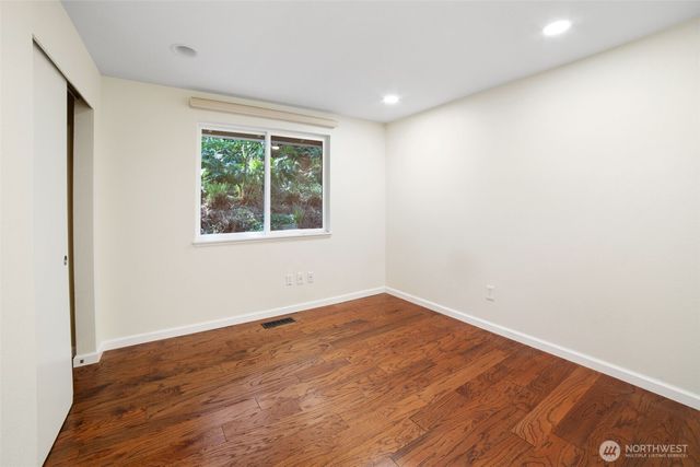 839 NE 200th Street, Shoreline, WA 98155