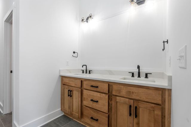 108 Maple Lawn Circle, Nicholasville, KY 40356