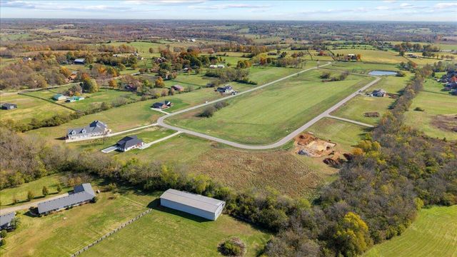 108 Maple Lawn Circle, Nicholasville, KY 40356