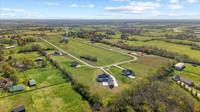 108 Maple Lawn Circle, Nicholasville, KY 40356