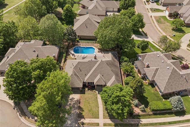 3909 Low Meadow, Edmond, OK 73003