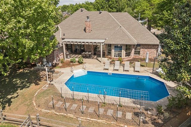 3909 Low Meadow, Edmond, OK 73003